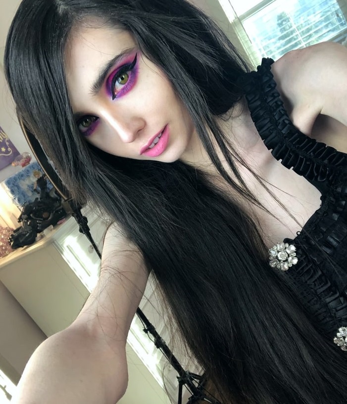 Eugenia Cooney Biography.