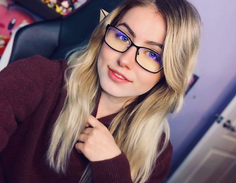 Nicki Taylor Biography ~ Online Gamer Nicki Taylor Wikipedia